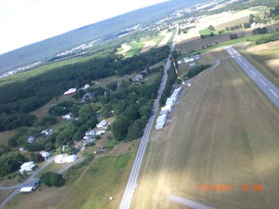 On approach to runway 5.